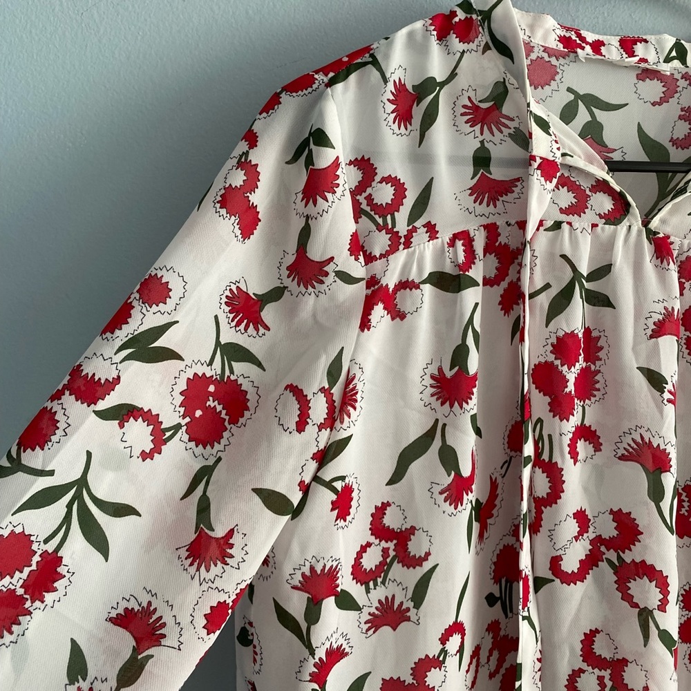 After Market White and Red Floral Print Long Sleeve Blouse - Picture 3 of 9